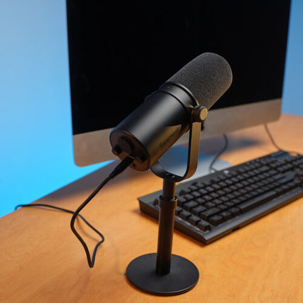 Saramonic MV Pod Micrófono Dinámico Cardioide USB XLR 1.14 Pulgadas 24-Bit 48 kHz con Soporte de Escritorio y Filtros Pop