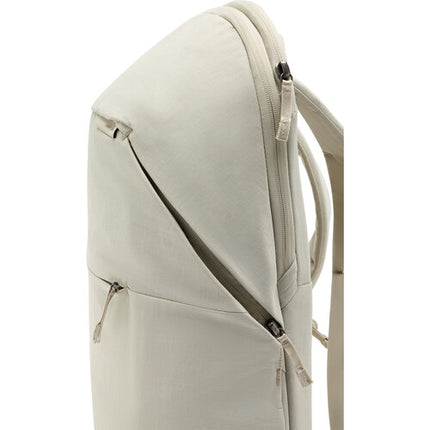 Peak Design City Backpack Moon 22L Mochila Resistente al Clima con Bolsillos para Laptop y Tablet
