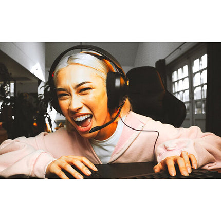 JBL Quantum 250 Auriculares para juegos blancos con drivers 50mm micrófono desmontable