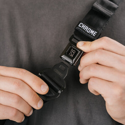 Chrome Industries Micro Kadet Sling Negro 3L Resistente al Agua 10.5x5.3x2.8 pulgadas