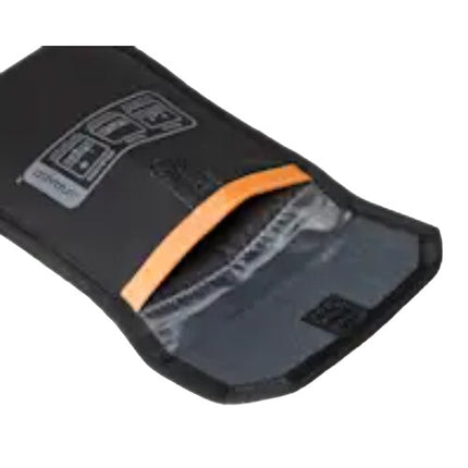Urban Armor Gear DRYOUT Funda Recuperadora para Teléfono Negra con Tecnología de Secado Activo