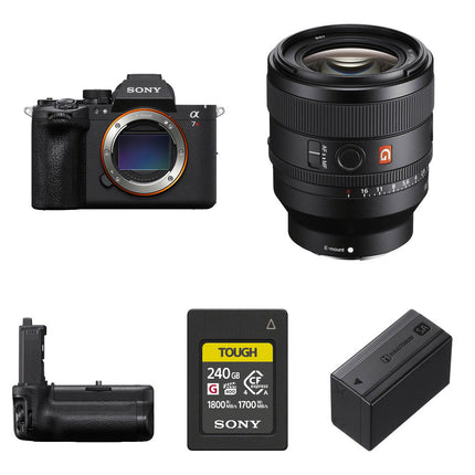Sony a7R VI Cámara sin Espejo 66.8MP 30fps con Lente 50mm f/1.4 y Kit Performance