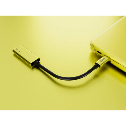 QDOS Essential Pack para MacBook Neo 13" Protección 360° Adaptador USB-C HDMI